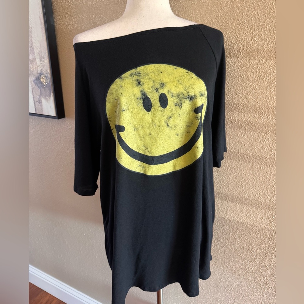 Vintage smiley face oversized top